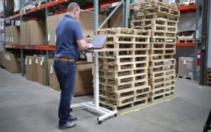 6 Reasons to Consider a Warehouse Operator Career